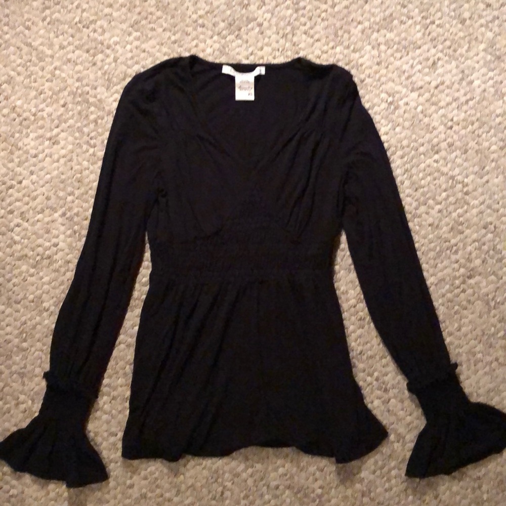 New Beautiful Black dress shirt. Empire waist.